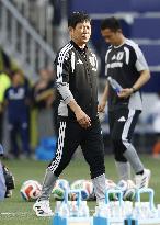 Football: Japan team trains for World Cup