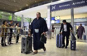 Sumo: Paris tournament