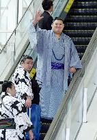 Sumo: Paris tournament