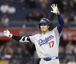 Baseball: Dodgers vs. Pirates