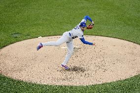 Baseball: Dodgers vs. Pirates