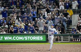 Baseball: Dodgers vs. Pirates