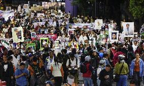 Rally in Mexico City ahead of World Cup opener
