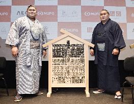 Sumo: Paris tournament