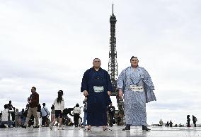 Sumo: Paris tournament
