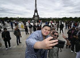Sumo: Paris tournament