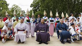 Sumo: Paris tournament