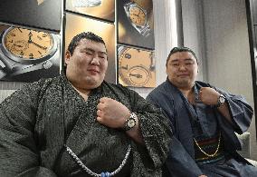 Sumo: Paris tournament