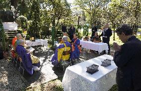 Memorial service for deceased Japanese immigrants in Brazil