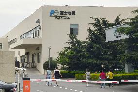 Japan's Fuji Electric workers detained in China