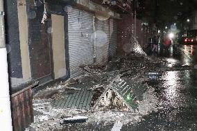 Strong earthquake in Yamanashi Pref.