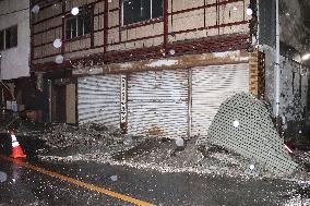 Strong earthquake in Yamanashi Pref.