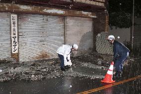 Strong earthquake in Yamanashi Pref.