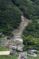 2 typhoons pass along Japan's Pacific coast