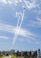 Blue Impulse aerobatic team flies over quake-hit Wajima