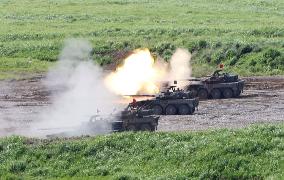 Japan-U.S. joint firing drill