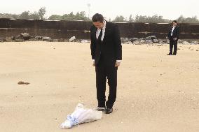 Minister visits fatal boat accident site in Okinawa