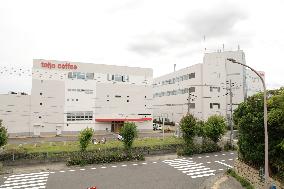 Toho exterior, logo, and signboard