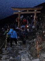 Mt. Fuji climbing season