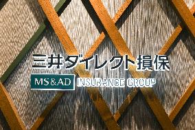 Mitsui Direct General Insurance Sign and Logo