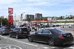 Gasoline shortages in Moscow