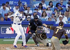 Baseball: Padres vs. Dodgers