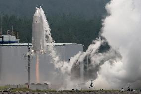 Japan tests reusable rocket prototype