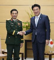 Vietnamese deputy prime minister in Tokyo