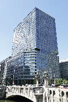 Yodoyabashi Gate Tower, which had its grand opening on July 9