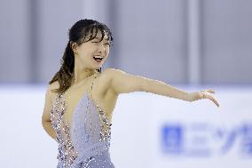 Retired figure skater Sakamoto in ice show in Kobe