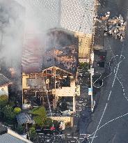 Strong quake jolts southwestern Japan+