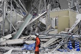 Aftermath of Aeon mall explosion following Kumamoto quake
