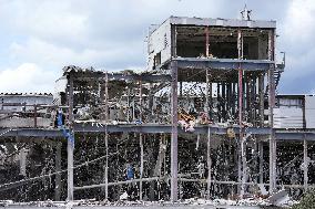 Aftermath of Aeon mall explosion following Kumamoto quake