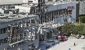 Aftermath of Aeon mall explosion following Kumamoto quake