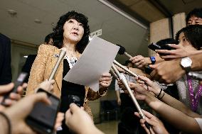 CORRECTED: Japan, U.S. intervene in currency market to strengthen yen