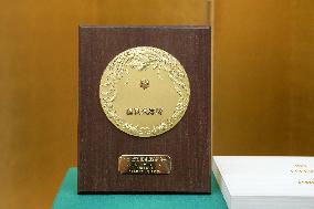10-time Olympic skating medalist Takagi given People's Honor Award