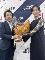 10-time Olympic skating medalist Takagi given People's Honor Award