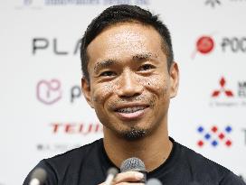 Football: Japan defender Nagatomo to continue career