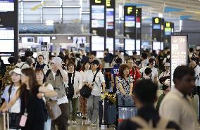 Summer holiday exodus in Japan