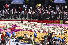Flower carpet featuring ukiyo-e in Brussels