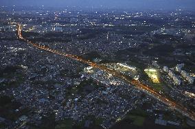 Return rush of "bon" summer holidaymakers in Japan