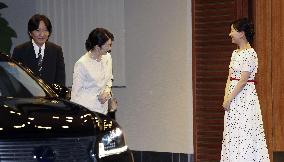Crown prince, princess off to Paraguay