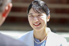 Princess Aiko visits exhibition of masterpieces by Dutch artists