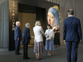 Princess Aiko visits exhibition of masterpieces by Dutch artists