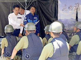 Defense Minister Koizumi in quake-hit Kumamoto