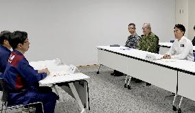 Defense Minister Koizumi in quake-hit Kumamoto