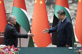 China President Xi meets Jordan King Abdullah II
