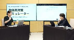 Team Mirai leader acts as PM Takaichi's AI "tutor"