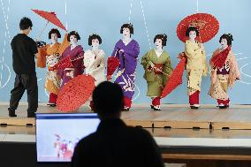 Geiko entertainers photo shoot