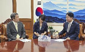 Japan ambassador to S. Korea visits assembly chief